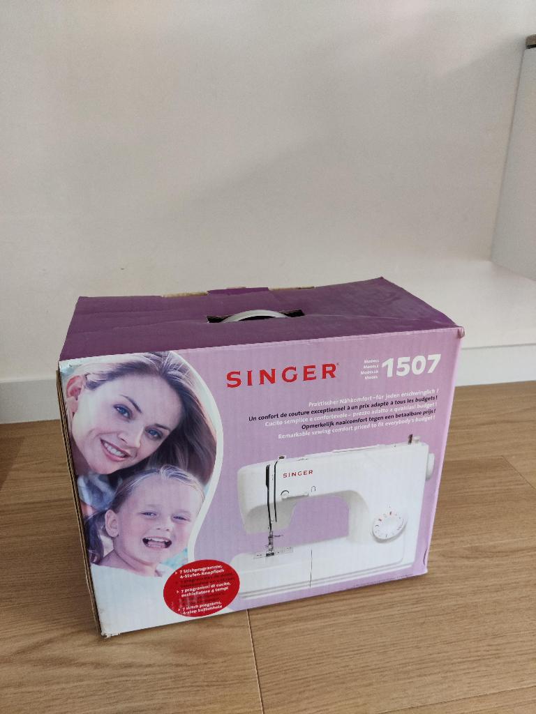 Singer Naaimachine (model 1507) - nieuwstaat!, Ophalen, Zo goed als nieuw, Naaimachine, Singer