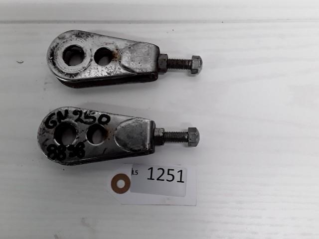 GN250 1988 - 1998 Suzuki Afstandshouder D1-27003