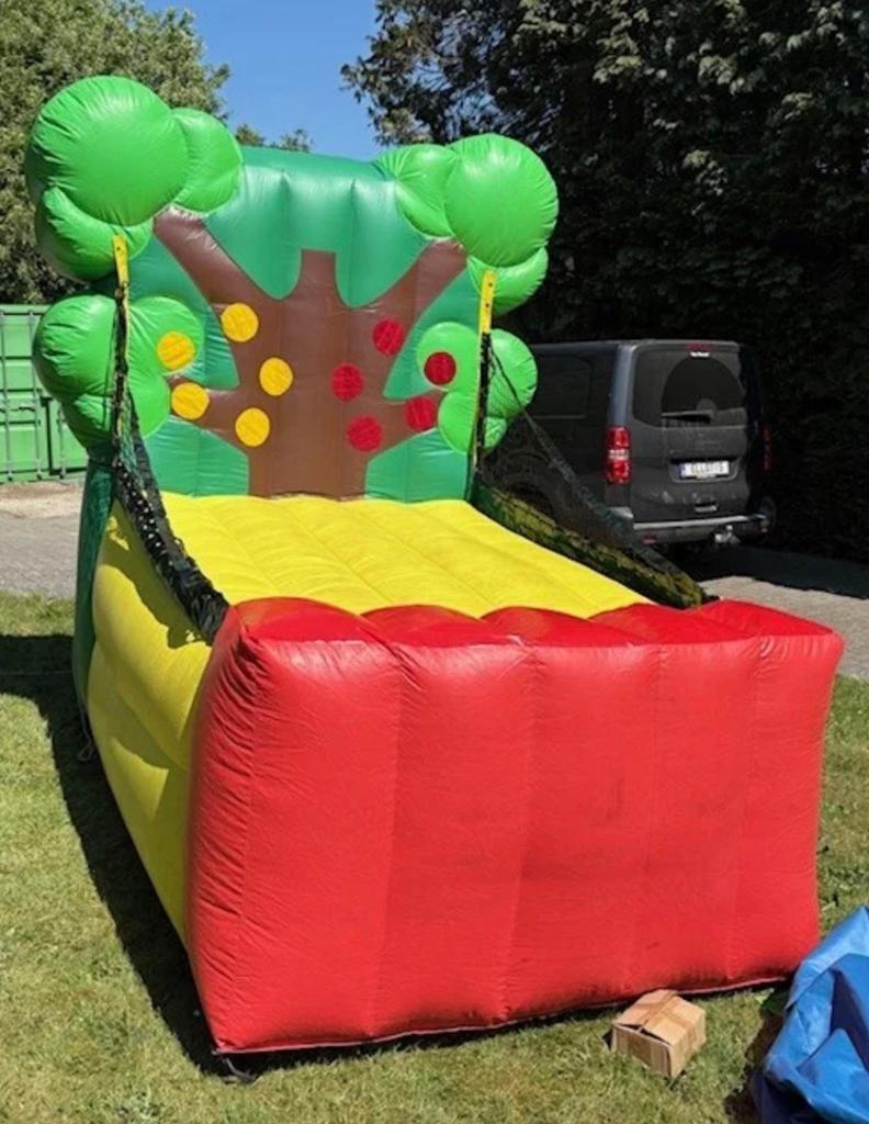 Appel gooi spel springkasteel, Ophalen, Zo goed als nieuw