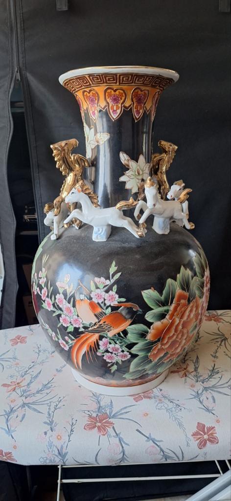 Chinese decoratieve vaas, Ophalen