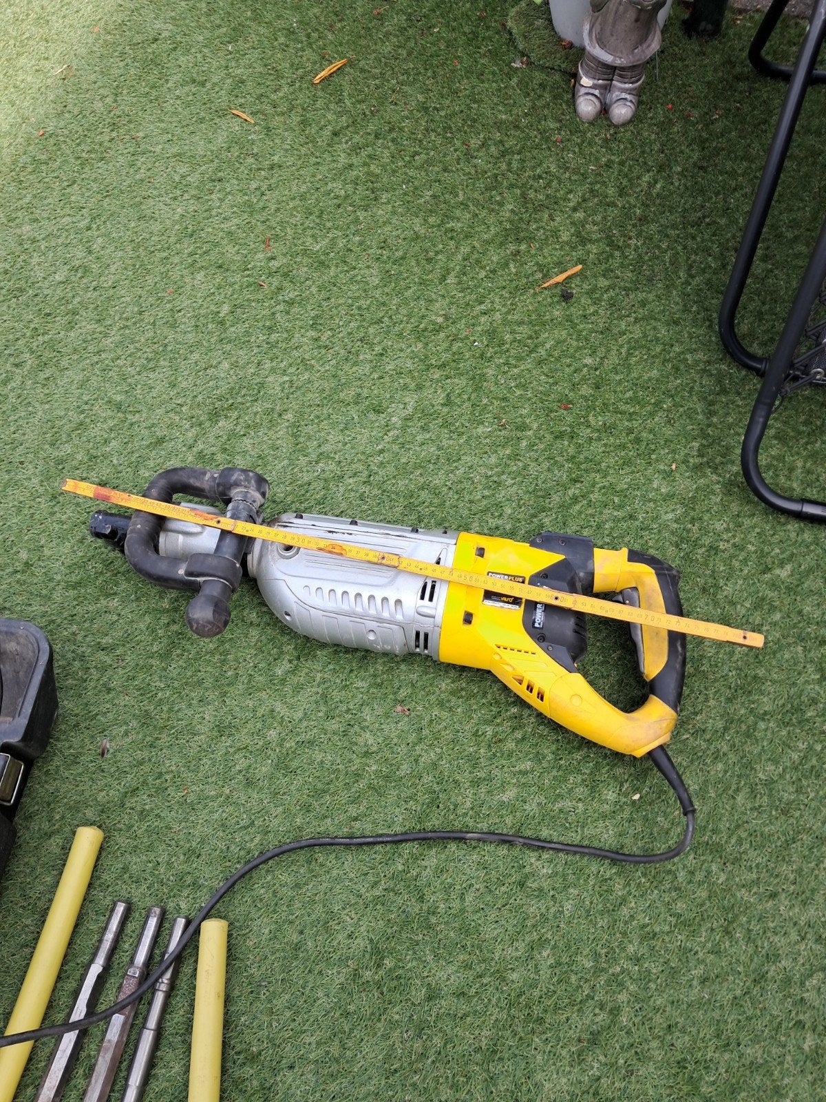 Mooi groot boormaschien+beitel en boor koffer 90 cm hoog, Ophalen, Gebruikt