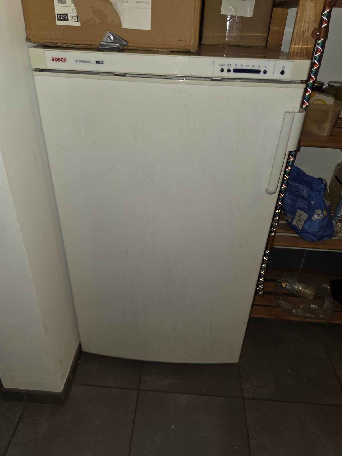 Bosch diepvriezer, Elektronische apparatuur, Vriezers en Diepvrieskisten, Gebruikt, 120 tot 140 cm, Ophalen, Vrieskast
