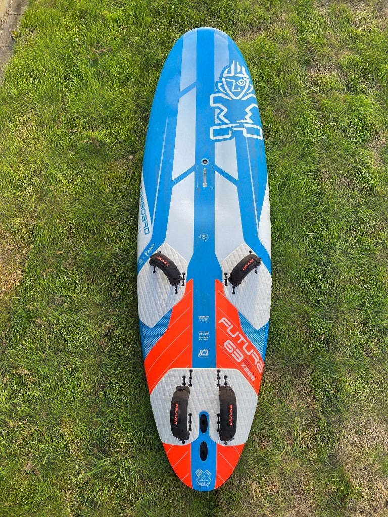 Starboard Futura 63 (99L), Sports nautiques & Bateaux, Planche, Moins de 250 cm, Comme neuf, Avec aileron(s)
