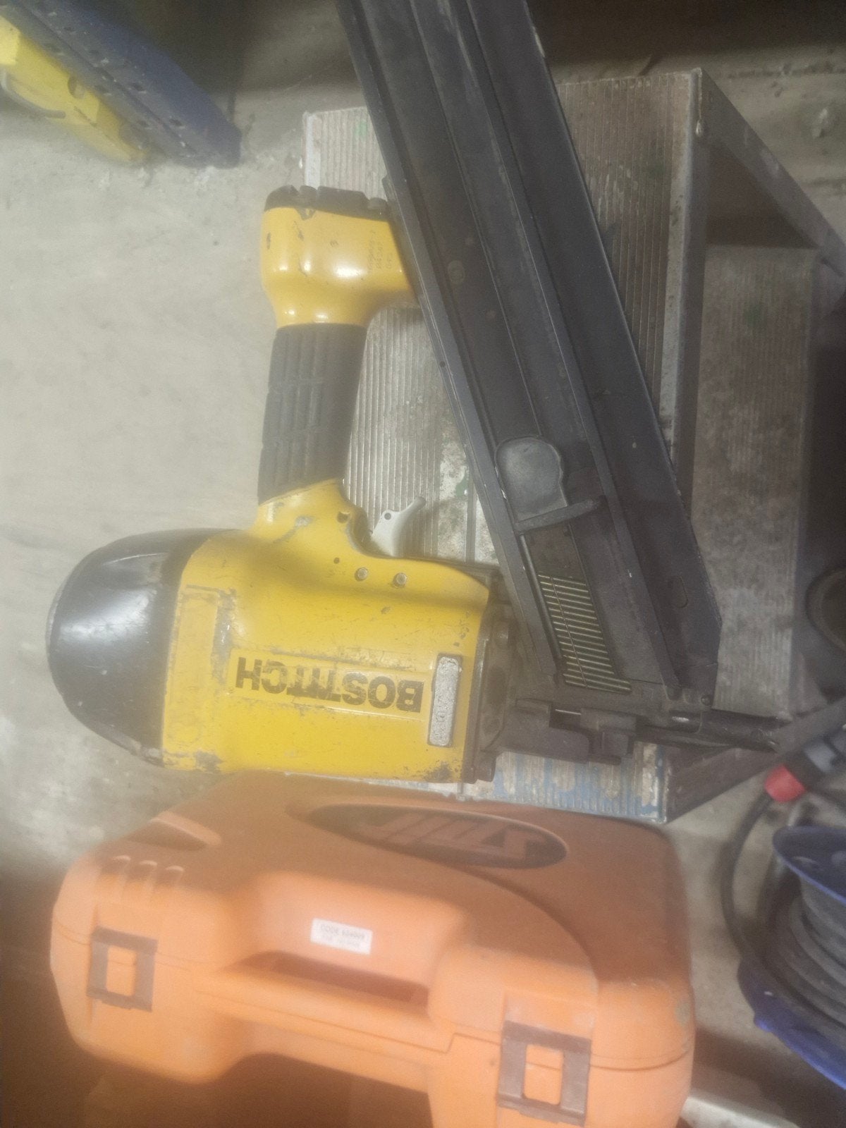 verschillende nagel pistolen, Ophalen