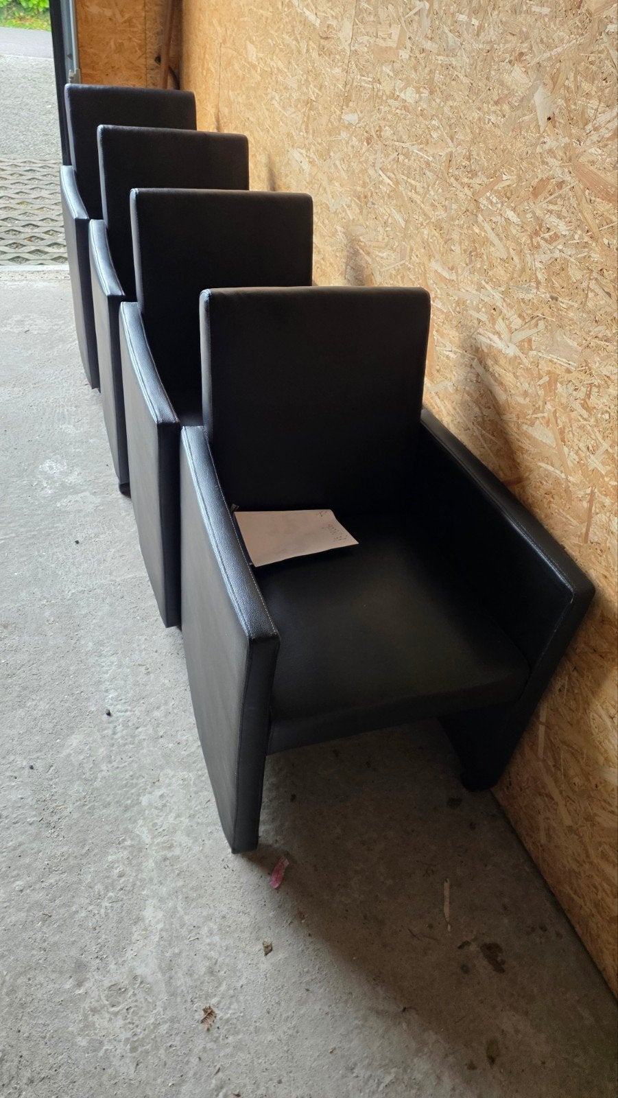 4 zitstoelen op wieltjes, Huis en Inrichting, Ophalen, Zwart, Leer, Zo goed als nieuw