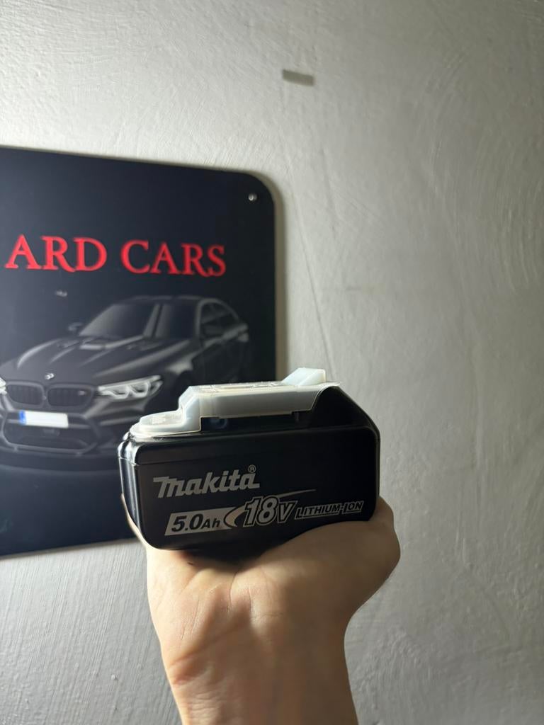 Makita 5ah Nieuw 18v batterij accu, Ophalen, Zo goed als nieuw