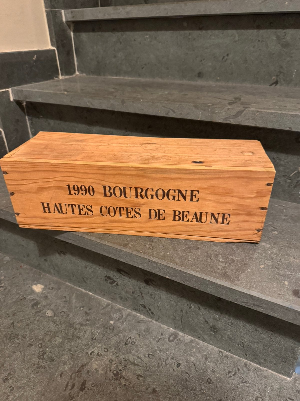Bourgogne Magnum Hautes côtes de Beaune 1990, Ophalen, Frankrijk, Zo goed als nieuw, Rode wijn