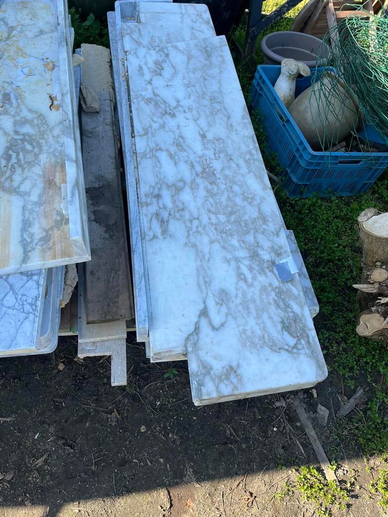 Witte met goud kleur, Ophalen, Zo goed als nieuw