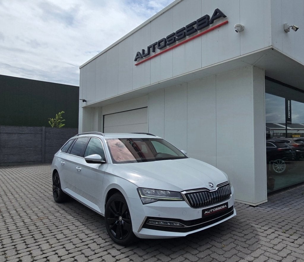 Skoda Superb 1.4 Plug In Hybride Ambition, Auto's, Stof, Euro 6, Wit, 5 deurs