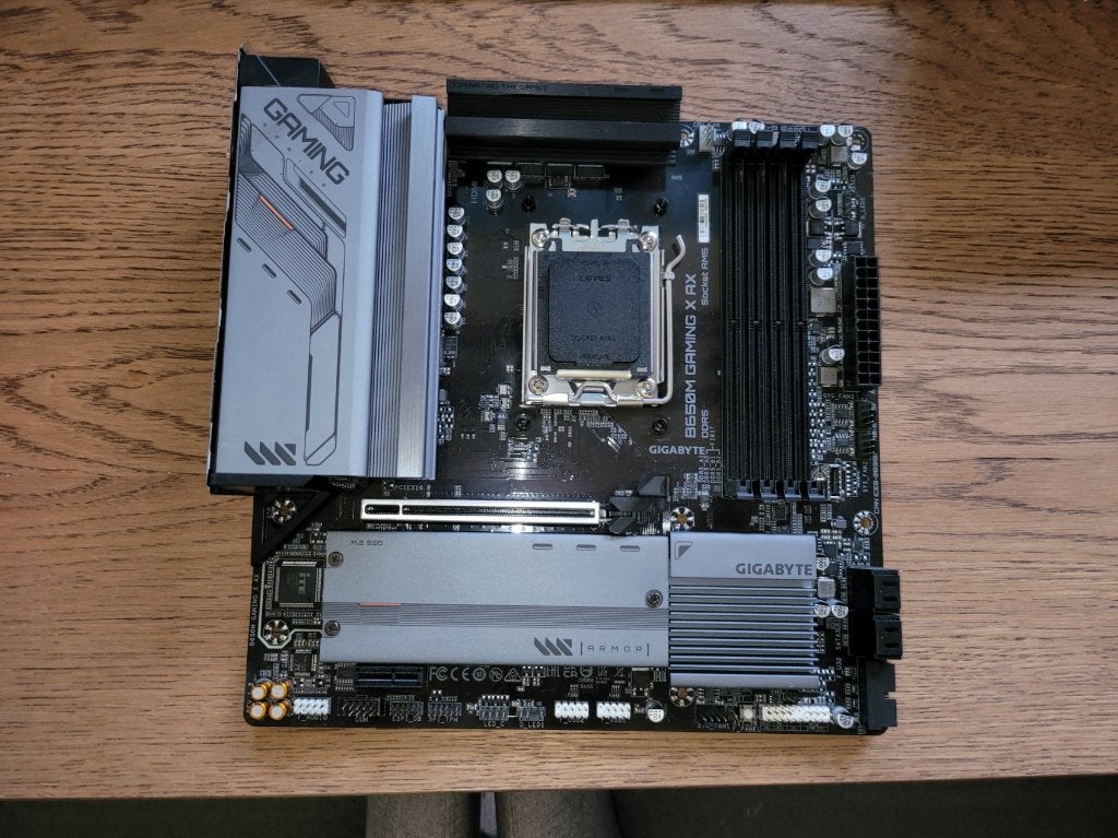 Gigabyte B650M GAMING X AX AMD AM5 Moederbord, Computers en Software, Moederborden, Ophalen of Verzenden, Gebruikt, AMD
