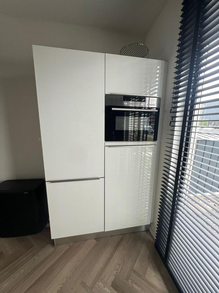 ✨HOOGGLANS KEUKEN MET KASTENWAND✨, Huis en Inrichting, Wit, Ophalen of Verzenden, Zo goed als nieuw, Kunststof