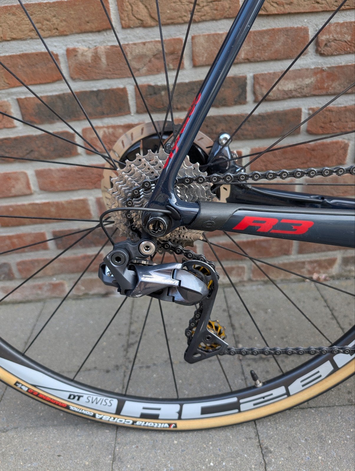 Cervélo R3 disc Ultegra di2 met DT Swiss top wielen, Enlèvement, Carbone