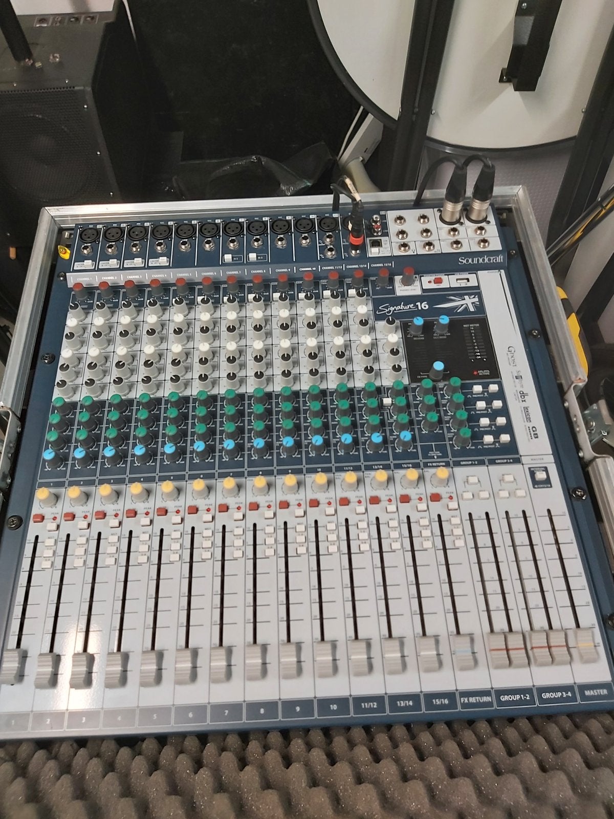 Soundcraft Signature 16 mengpaneel – in zeer goede staat, Ophalen, Zo goed als nieuw, 10 tot 20 kanalen, Microfooningang