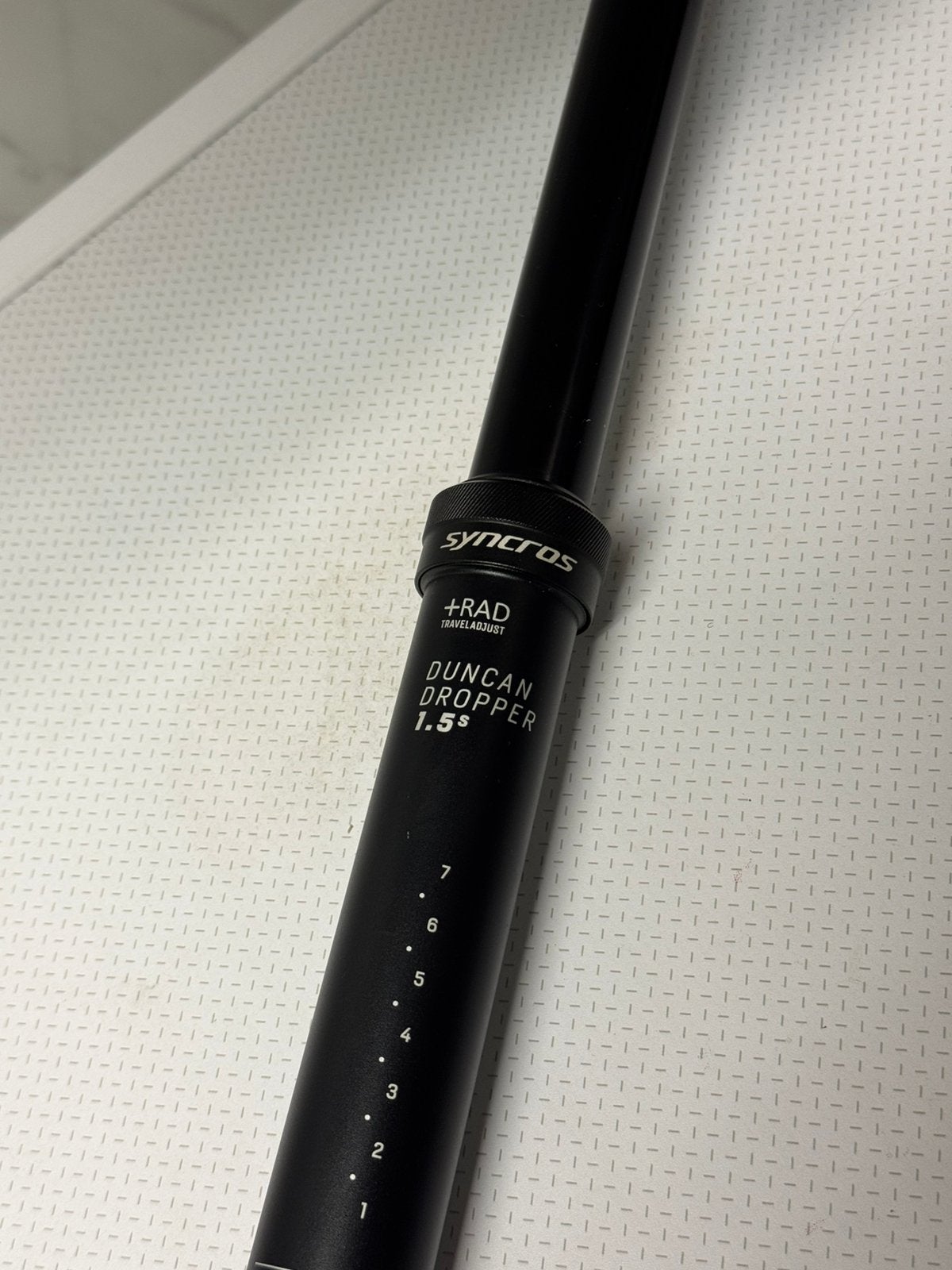 Nieuw! Syncros dropper seatpost 31.6mm, Fietsen en Brommers, Ophalen, Nieuw