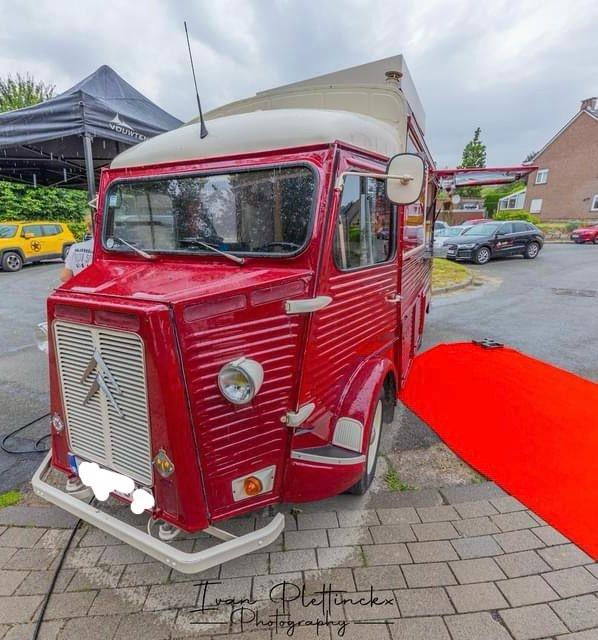 Foodtruck citroen hy, Ophalen