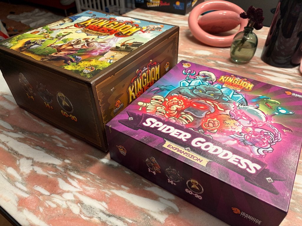 Kingdom Rush Kickstarter + Spider Goddess Expansion, Een of twee spelers, Ophalen of Verzenden, Zo goed als nieuw, Lucky Duck Games
