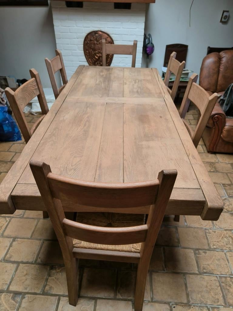 Salle à manger complète, Enlèvement