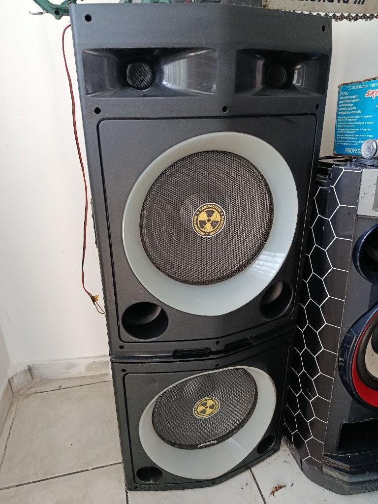 Bafles puissant avec led, TV, Hi-fi & Vidéo, Enceintes, Autres marques, Enceinte de fête, Enlèvement, Utilisé
