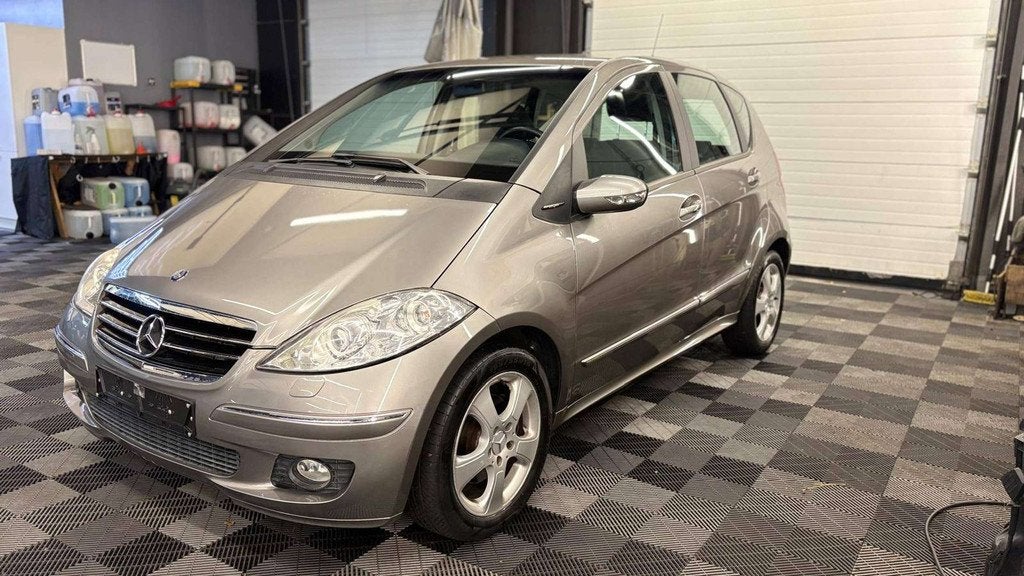 Mercedes-Benz A-Klasse 170 benzine AUTOMATIQUE bj. 2005 101., Autos, Mercedes-Benz, Achat, Entreprise, Carnet d'entretien, 5 places