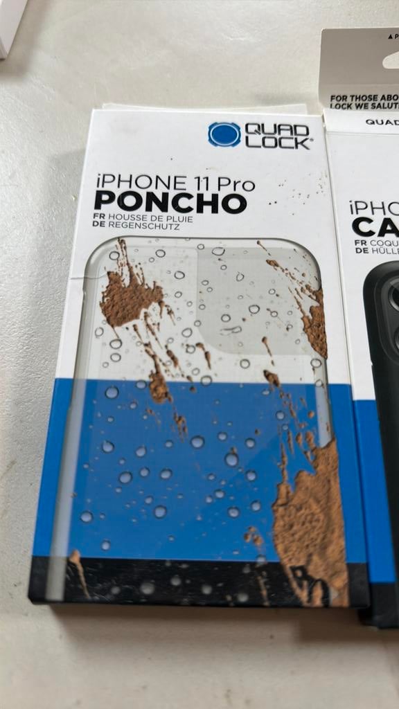 Quadlock iphone 11 case & poncho, Télécoms, IPhone 11, Quad Lock, Plastique, Comme neuf