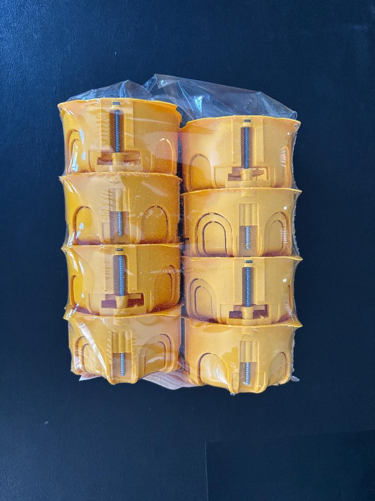 Lot de 8 boîtes à encastrer Legrand, Bricolage & Construction, Enlèvement ou Envoi, Neuf, Autres types