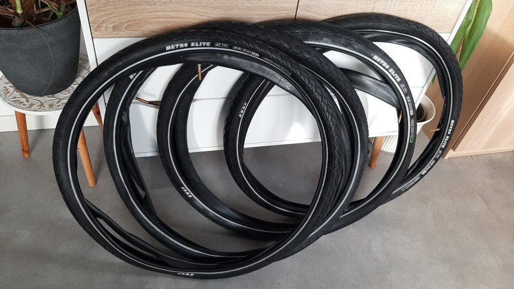 28" ANTI LEK BANDEN + BINNENBANDEN NIEUW E-bike ready 47-622, Vélos & Vélomoteurs, Vélos Pièces, Neuf, Caoutchouc, Pneu, Enlèvement ou Envoi
