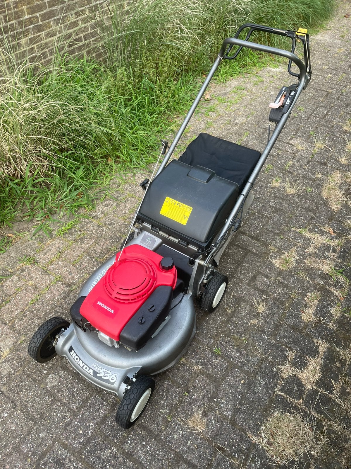 Grasmaaier honda HRD 536 met 12 versnellingen, Tuin en Terras, Grasmaaiers, Ophalen, Zo goed als nieuw, Opvangzak