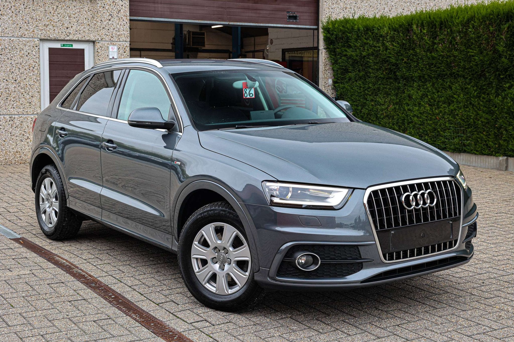 Audi Q3 S-LINE*EERSTE-EIGENAAR*XENON*ZETELVERWARMING*6-VITES, Auto's, Voorwielaandrijving, Euro 5, Stof, Gebruikt
