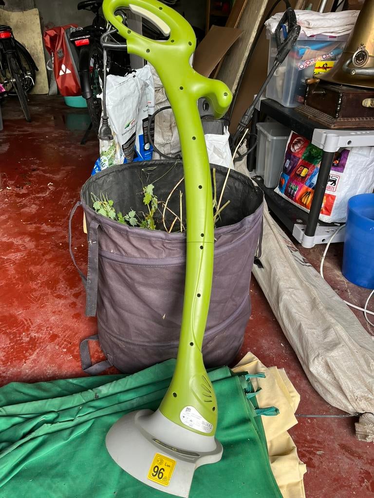Elektrische gazontrimmer, Tuin en Terras, Grastrimmers, Ophalen, Zo goed als nieuw, 10 tot 30 cm, Elektrisch