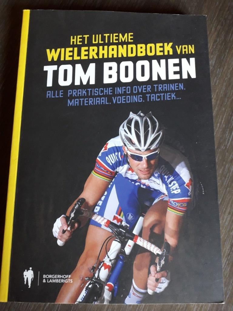 WIELERBOEK TOM BOONEN, Ophalen, Zo goed als nieuw, Lopen en Fietsen