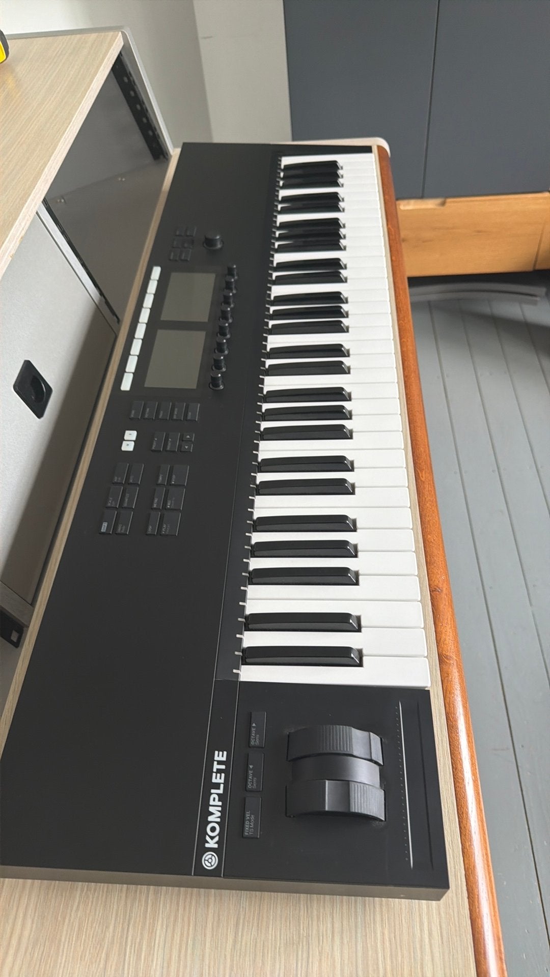 Komplete 13 ultimate + clavier S61 MK2 comme neuf, Muziek en Instrumenten, Ophalen, Zo goed als nieuw