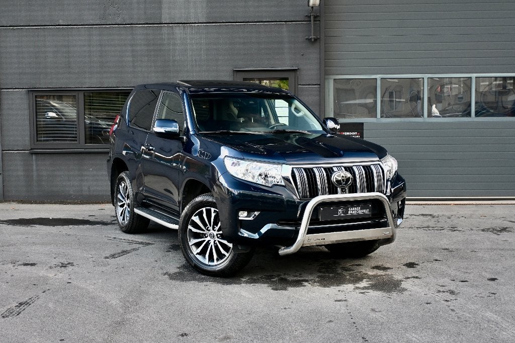 Toyota Land Cruiser 2.8D - BTW21% - PANO - coolbox - 3.5ton, Automaat, Stof, 4 cilinders, Blauw