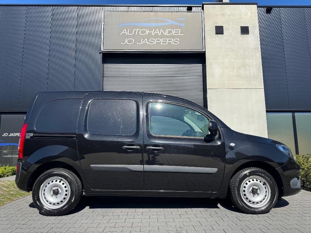 Mercedes-Benz Citan / Lichte vracht / Benzine / Automaat, Auto's, Stof, 4 cilinders, 22432 kg, Zwart
