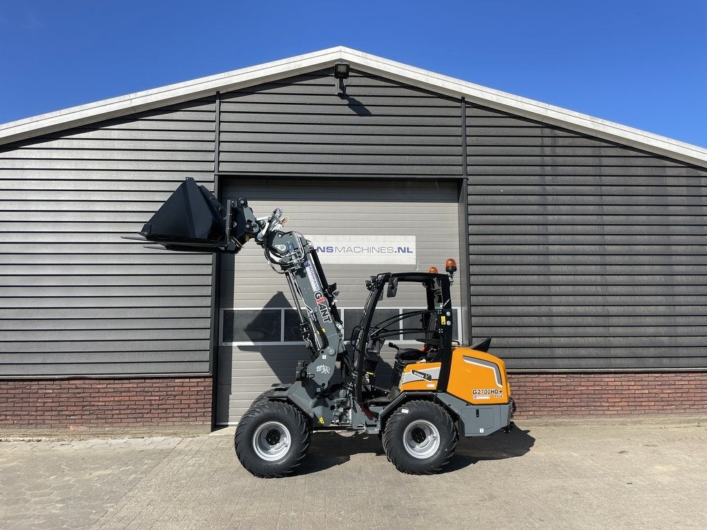 Giant G2700 TELE HD+ minishovel NIEUW €835 LEASE, Zakelijke goederen, Tobroco, Info@tobroco.nl, Sprendlingenstraat 57
5061 KM  Oisterwijk, NL