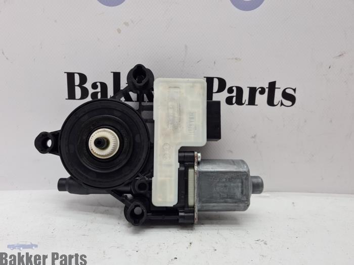 Moteur de vitre portière d'un Volkswagen Polo, -, Volkswagen, -, 3 mois de garantie