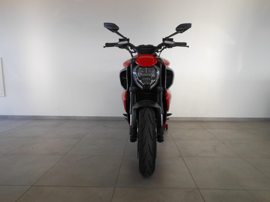 Ducati Diavel V4, 1158 cm³, Entreprise, Plus de 35 kW, 4 cylindres