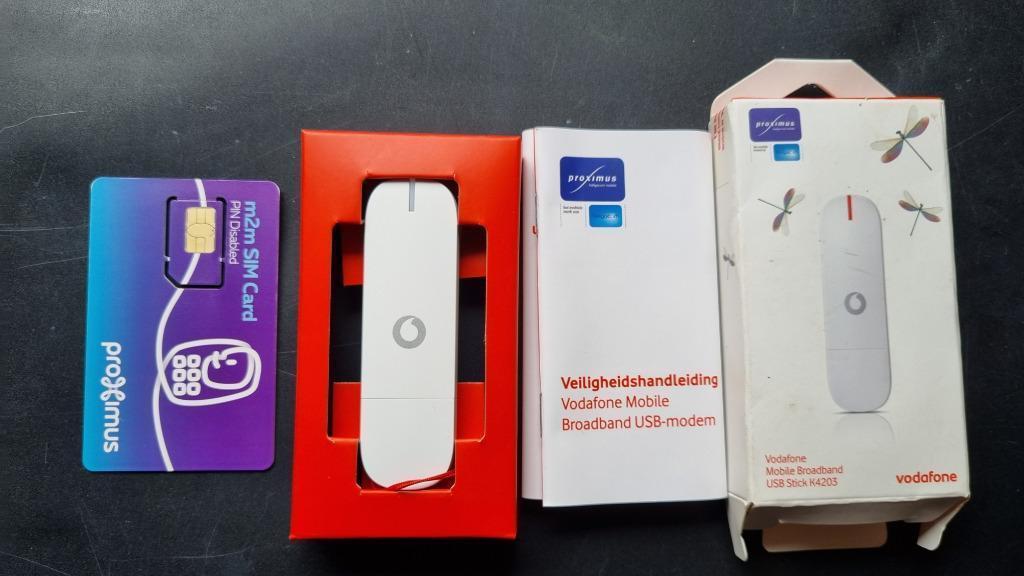 Vodafone K42013 mobiele breedband USB-stick - 2G/3 netwerkmo, Ophalen of Verzenden, Nieuw, Router met modem, Proximus