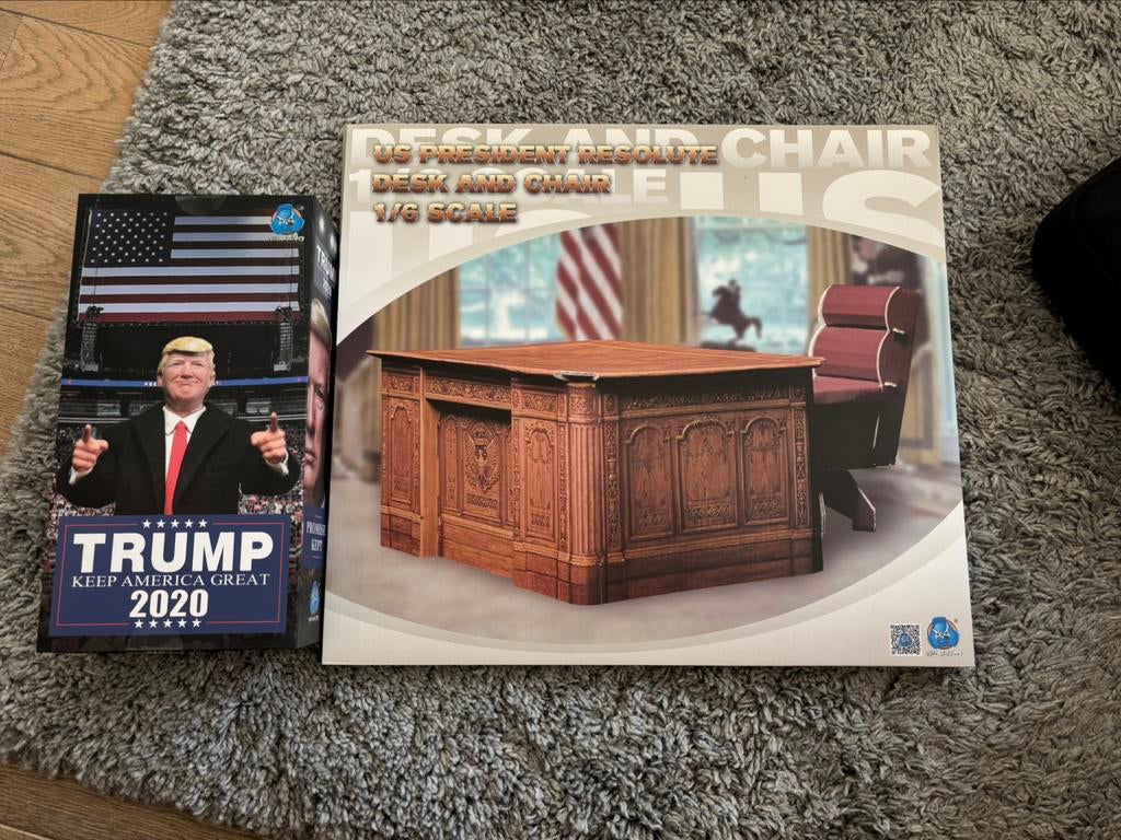 1/6 figuur Donald Trump met bureau/stoel van DID Corp, Enlèvement ou Envoi
