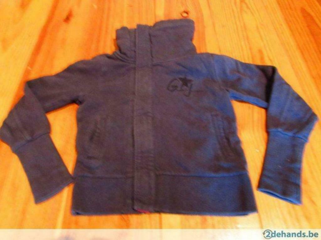 Golf avec capuche doublée Garcia taille 140-148, Enlèvement ou Envoi, Pull ou Veste, Utilisé, Garcia
