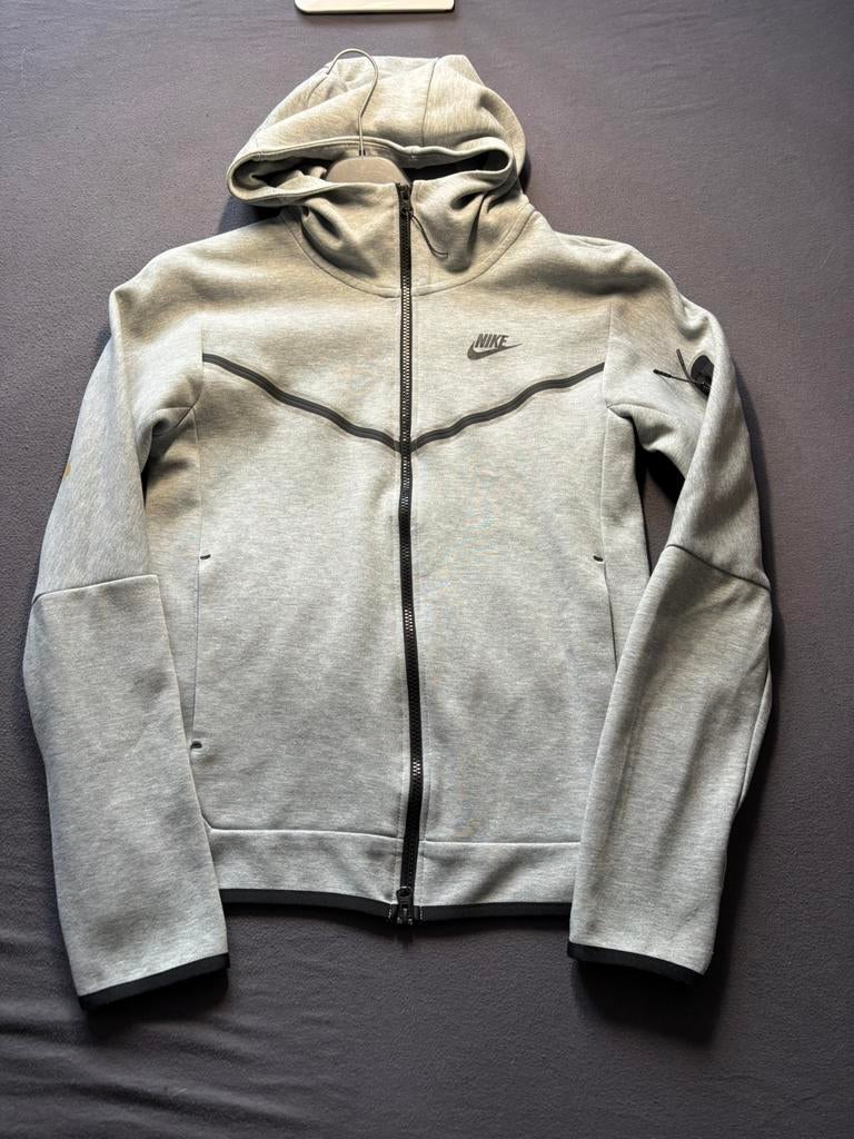 Nike tech, Enlèvement ou Envoi, Porté, Taille 46 (S) ou plus petite, Gris