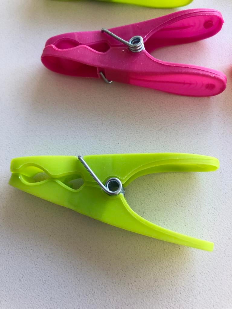 17 wasknijpers, Ophalen of Verzenden, Zo goed als nieuw