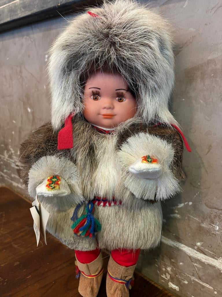 Vintage Finnish Finland doll - met certificaat, Verzamelen, Poppen, Ophalen of Verzenden, Pop