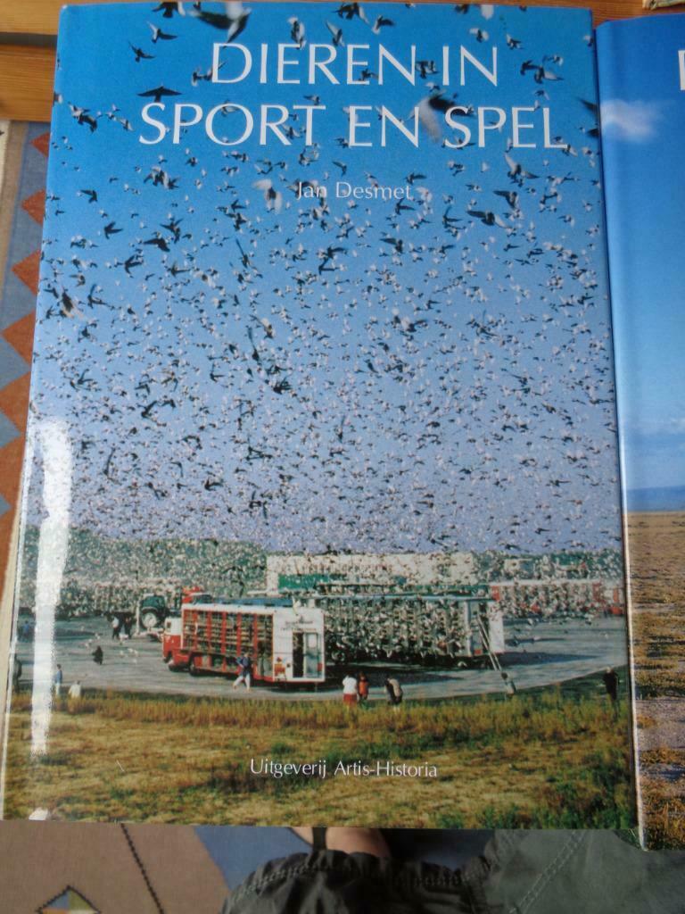 Dieren in sport en spel - Jan De smet - Artis Historia, Boeken, Ophalen of Verzenden, Nieuw