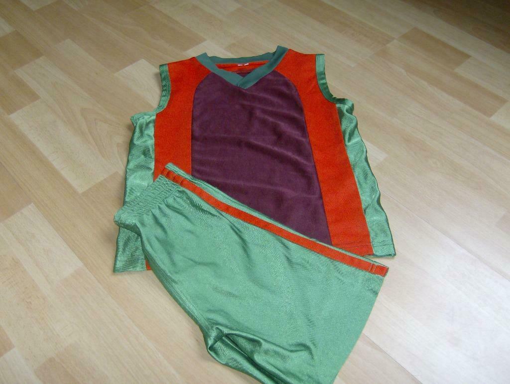 t-shirt en broek groen-oranje - maat 122/128, Enlèvement ou Envoi, Utilisé, Garçon, Ensemble