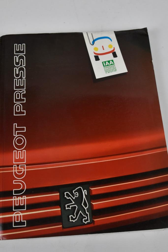 Dossiers de presse Peugeot partie 1, Enlèvement ou Envoi, Utilisé, Peugeot