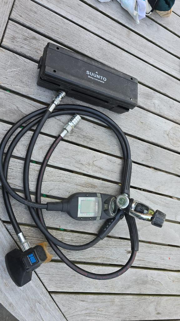 ontspanner met geïntegreerde luchtcomputer, Ophalen, Gebruikt, Duikcomputer