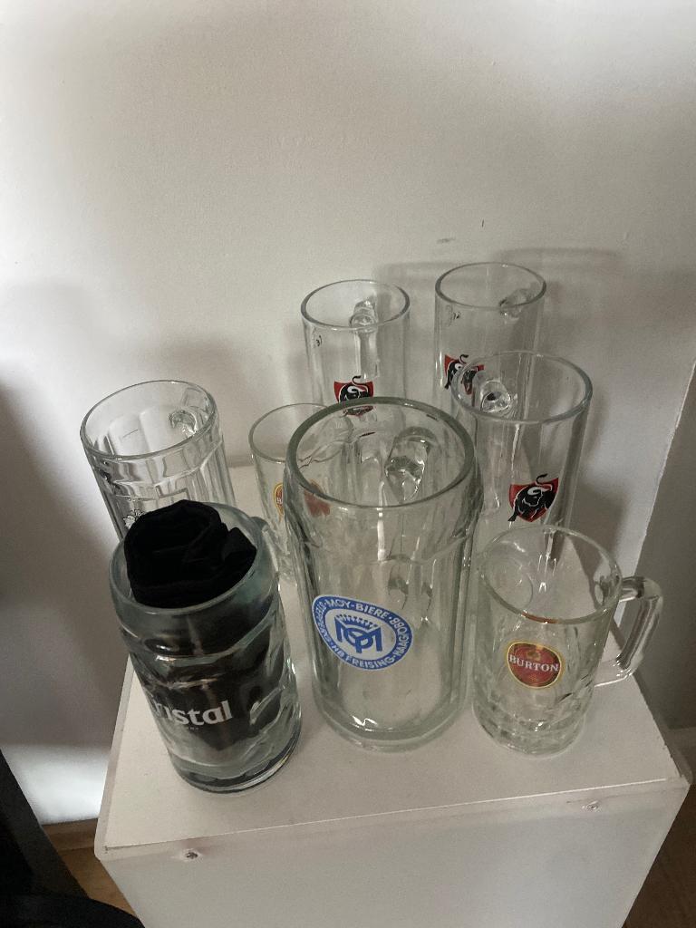 Bierpullen bierglazen, Enlèvement, Jupiler