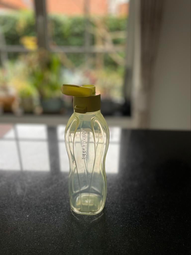 Bouteille à boire avec bouchon de sport, Neuf, Tupperware, Enlèvement ou Envoi, Brussel