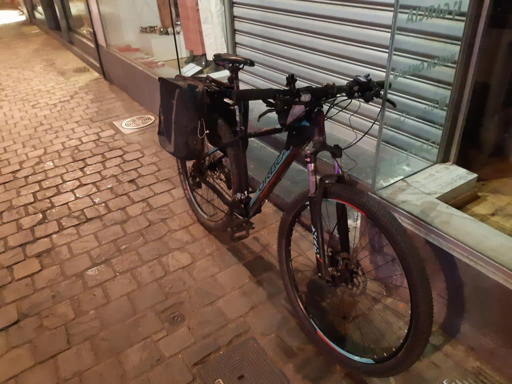 Vélo tous terrain Orbea, Enlèvement