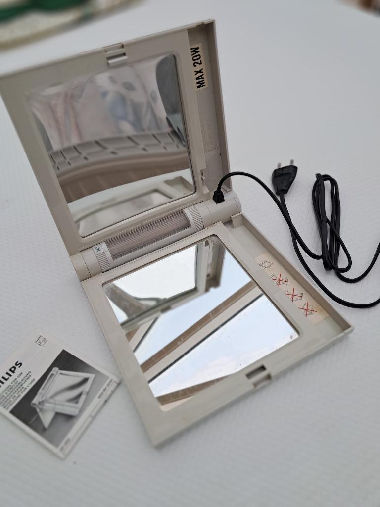 Miroir pour maquiller, Enlèvement ou Envoi, Carré